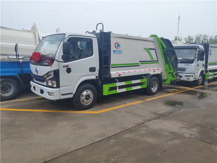 程力專汽國(guó)六產(chǎn)品升級(jí)適應(yīng)發(fā)展創(chuàng)造垃圾分類車