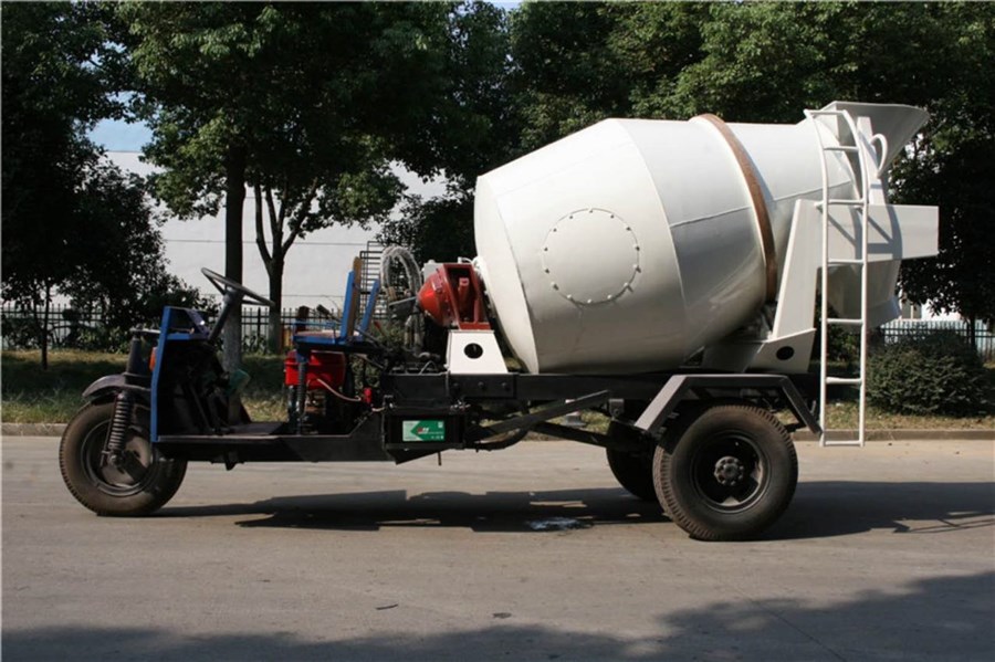 三輪車(chē)攪拌車(chē)