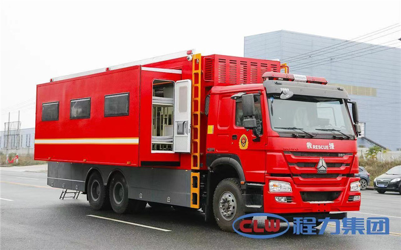 野外應急救援多功能宿營車馳援戰(zhàn)“疫”前線 讓戰(zhàn)“疫”民警有個家