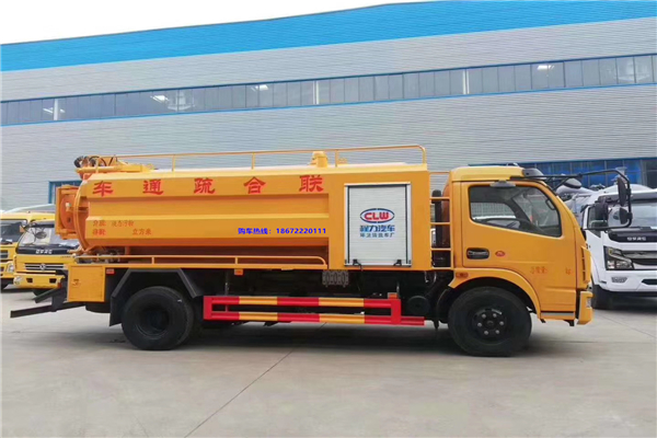 發(fā)現(xiàn)多年作業(yè)的吸污車罐體逐漸銹蝕了，廠家教你專業(yè)養(yǎng)護