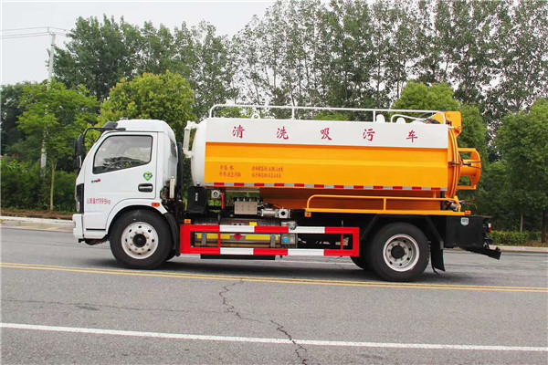 國(guó)六東風(fēng)多利卡D7清洗吸污車(chē)配國(guó)六朝柴170馬力發(fā)動(dòng)機(jī)介紹