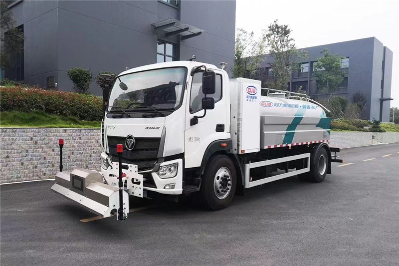 每天一款財富車型推薦：純電動福田路面清洗車由機械、液壓、電控三部分合為一體的專用沖洗作業(yè)車