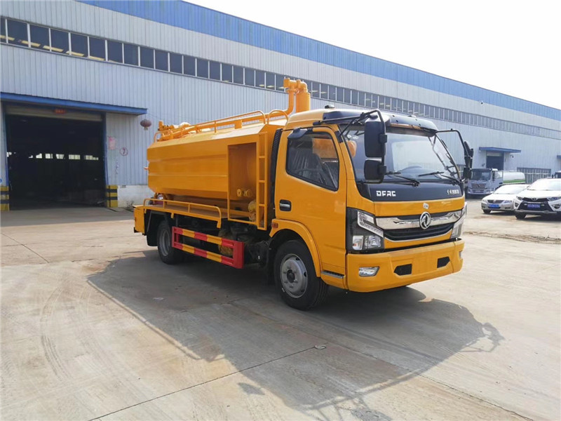 城市污水需要霸氣的高性價(jià)比東風(fēng)凱普特國(guó)六清洗吸污車