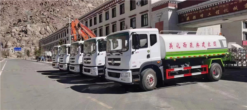 美化西藏共建家園，程力東風(fēng)多利卡15方灑水車(chē)已順利到達(dá)西藏