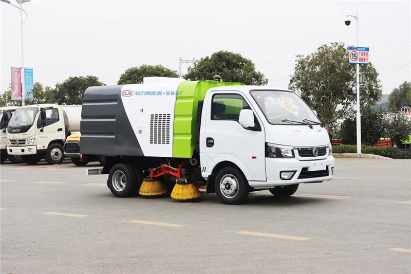 東風(fēng)途逸微卡國(guó)六掃路車(chē)有純電動(dòng)、汽油、柴油三種動(dòng)力可供選擇