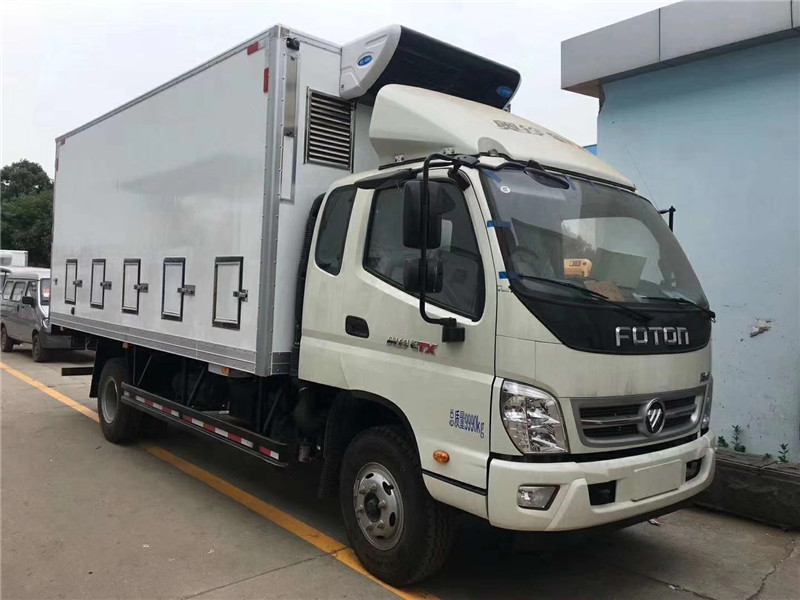 東風D9運豬車可實現(xiàn)豬仔生存空間氣體的流通和恒溫