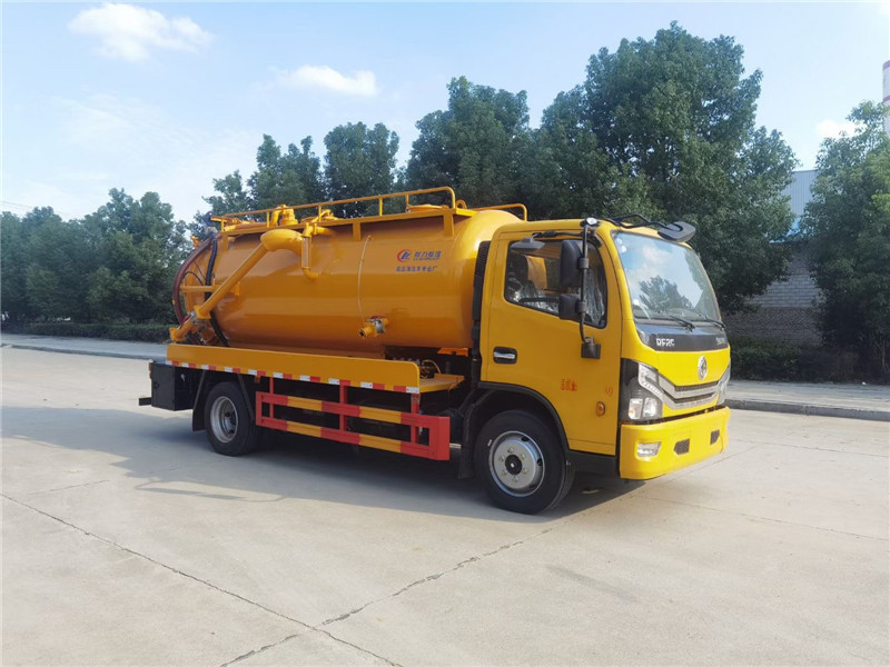 一車可以當(dāng)作三臺(tái)車使用，東風(fēng)市政管道疏通車，火爆訂購(gòu)中