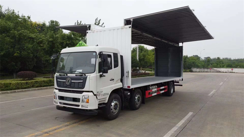 天錦三軸雜項(xiàng)危險物品廂式運(yùn)輸車