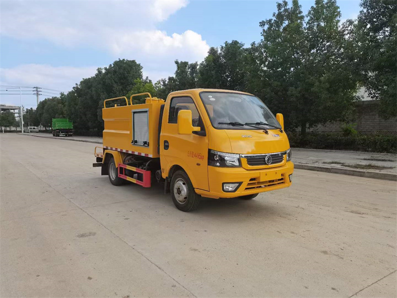 藍(lán)牌東風(fēng)途逸高壓清洗車