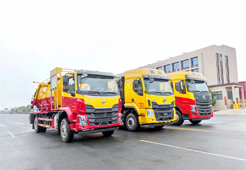 東風(fēng)柳汽單橋，后八輪，前四后八清洗吸污全系現(xiàn)車(chē)