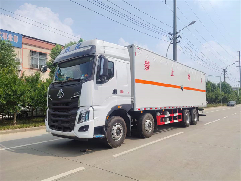 東風(fēng)柳汽H7危險品廂式運(yùn)輸車