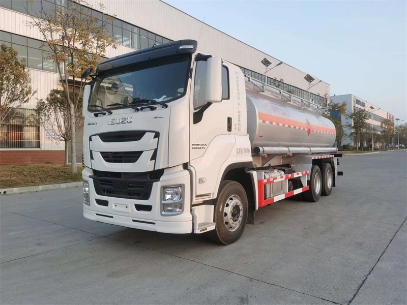 五十鈴18方不銹鋼酒罐車(chē)