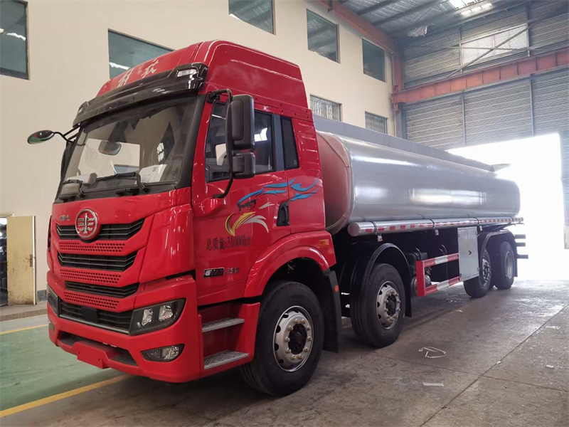 國六解放8*2普通24.5方液體罐式運(yùn)輸車