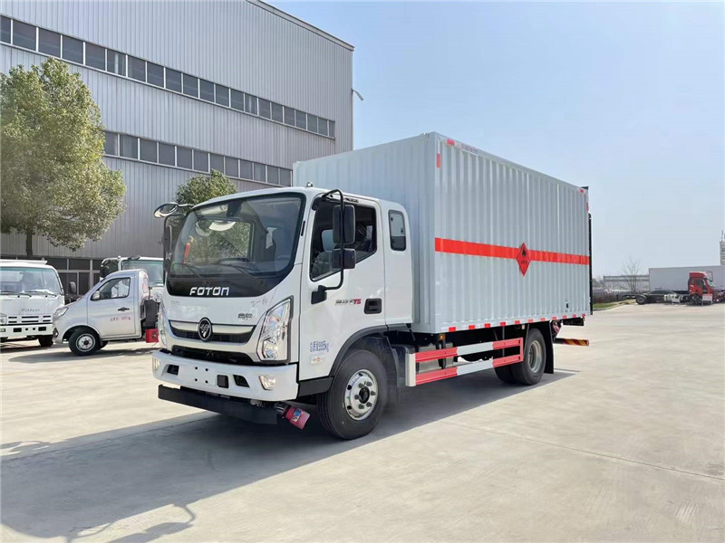 福田奧鈴CTS易燃?xì)怏w廂式運(yùn)輸車