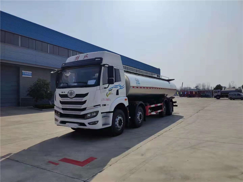 22噸?解放前四后六鮮奶車(chē)