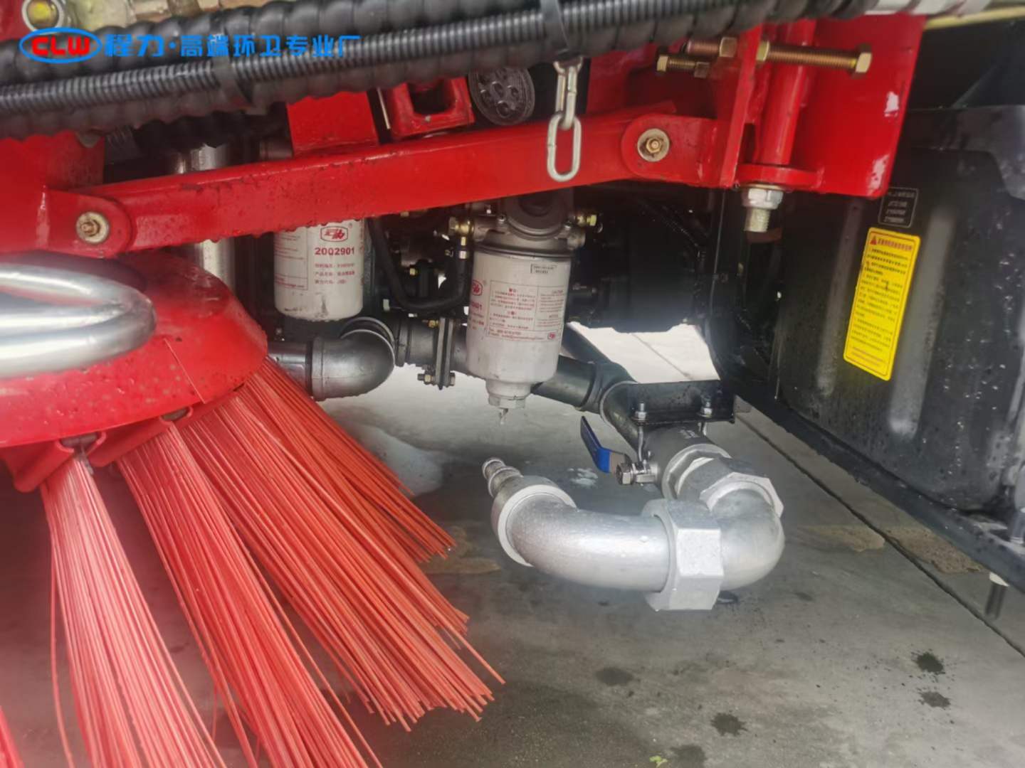 掃路車(chē)、洗掃車(chē)、吸塵車(chē)、干掃車(chē)到底有什么區(qū)別