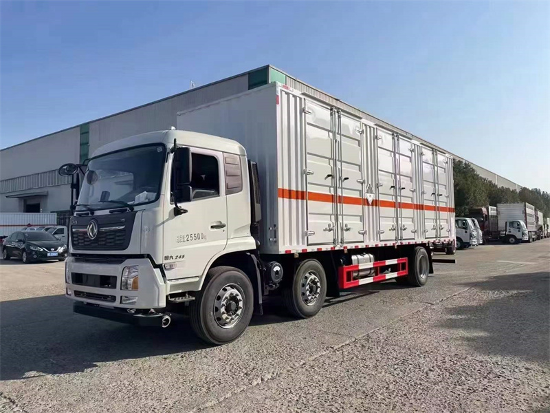 東風(fēng)天錦9米雜項(xiàng)危險物品廂式運(yùn)輸車