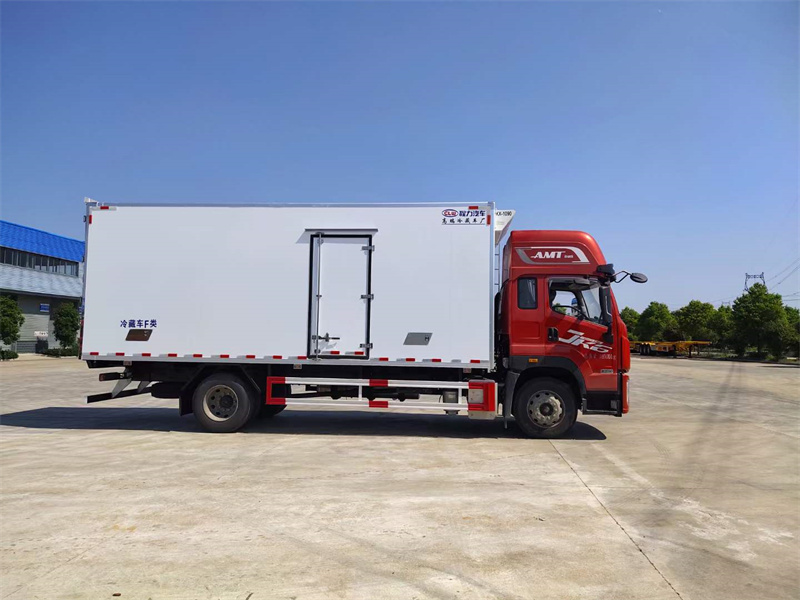 國(guó)六解放18噸冷藏車