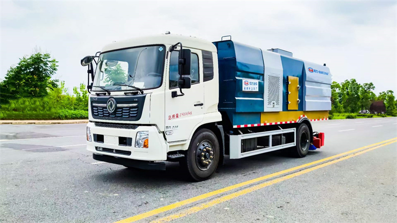 國(guó)六東風(fēng)天錦后置吸塵車