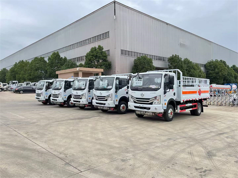 東風(fēng)?D6液化氣瓶運(yùn)輸車